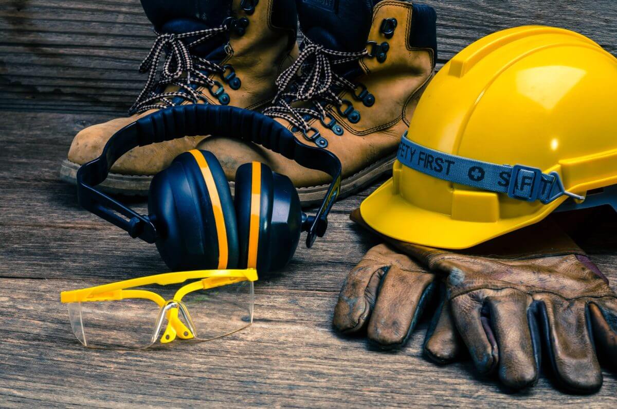 IMPORTANCE OF PROTECTIVE PERSONAL EQUIPMENT