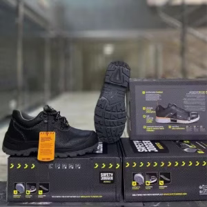Safety boots